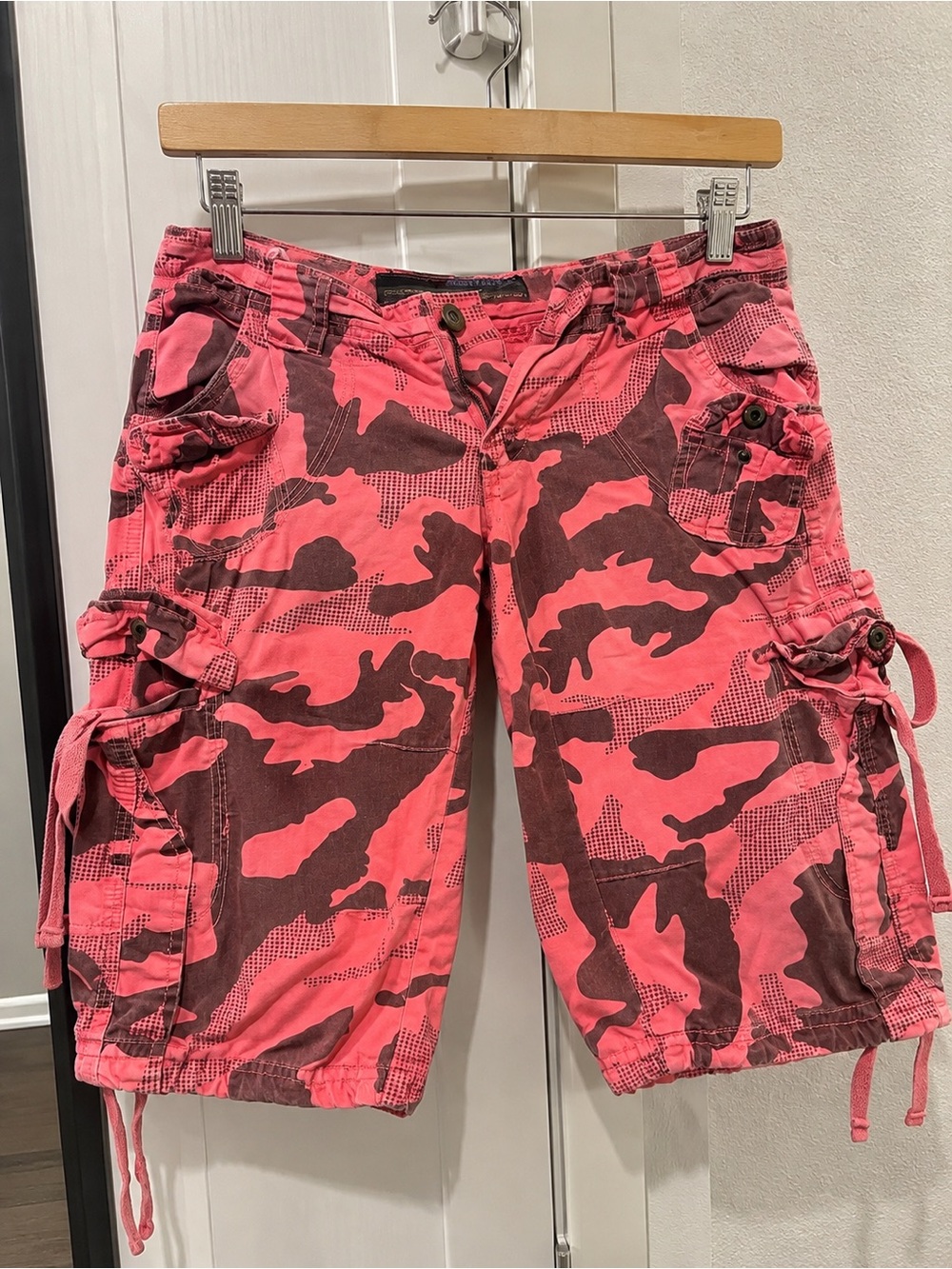 Pink Camo Cotton Cargo Shorts Size S
